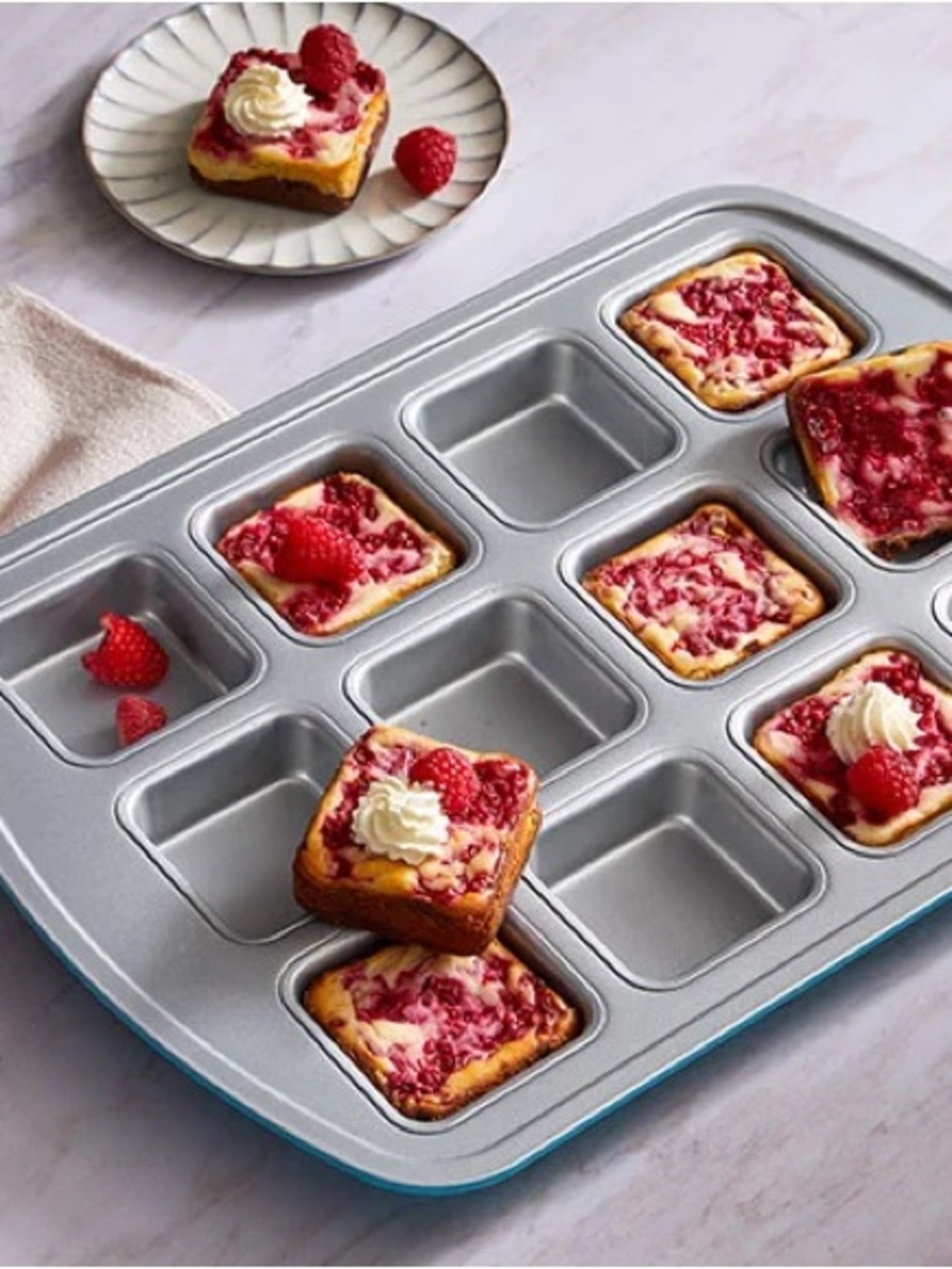 Pampered Chef Square Nonstick Brownie Pan - Silver